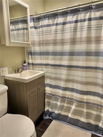 41 Letchworth Street, Owasco, NY 13021