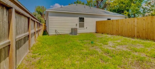 4506 Phlox Street B, Houston, TX 77051