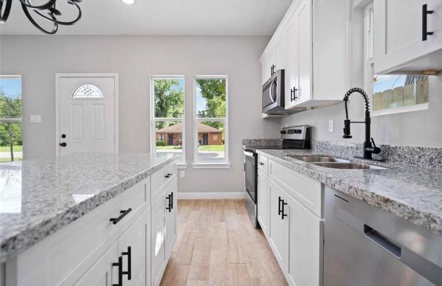 4506 Phlox Street B, Houston, TX 77051