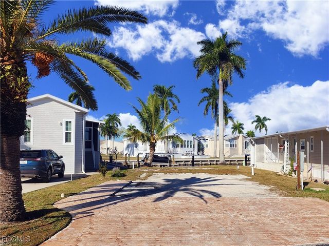 141 Barbados WAY, Fort Myers Beach, FL 33931