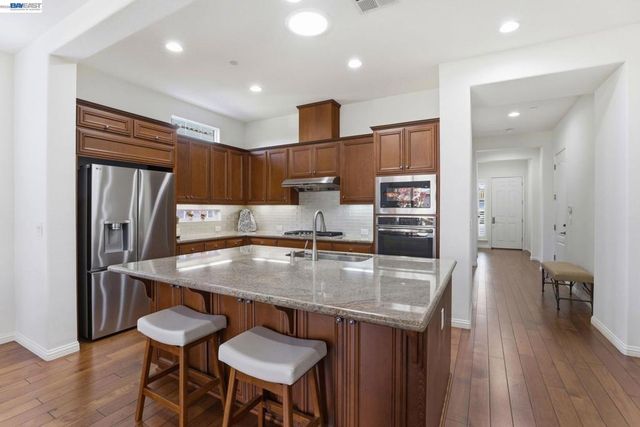 3206 Denton Ct, Pleasanton, CA 94566