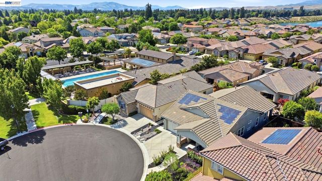 3206 Denton Ct, Pleasanton, CA 94566