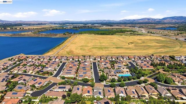 3206 Denton Ct, Pleasanton, CA 94566