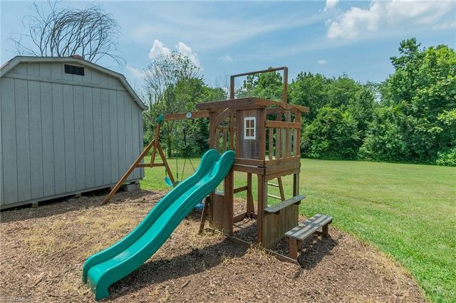 285 Raven Circle, Lexington, NC 27292