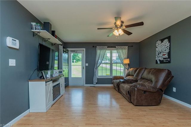 285 Raven Circle, Lexington, NC 27292