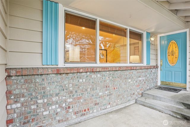 5733 155th Avenue NE, Redmond, WA 98052