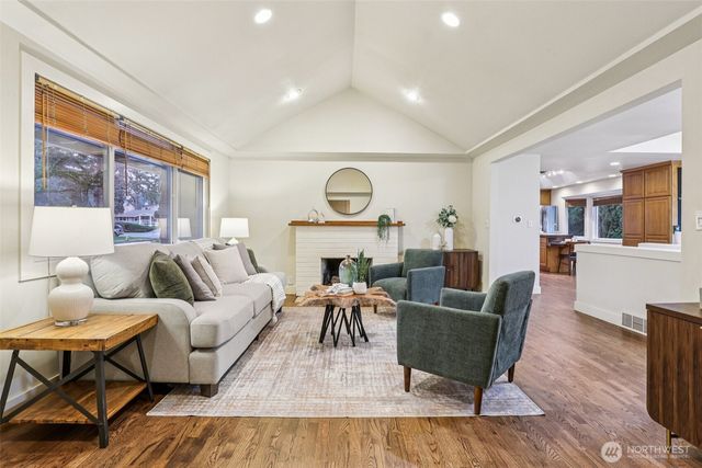 5733 155th Avenue NE, Redmond, WA 98052