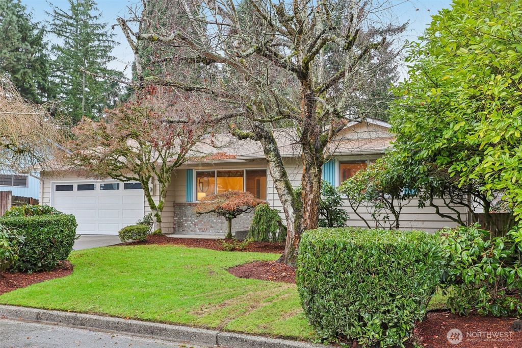 5733 155th Avenue NE, Redmond, WA 98052