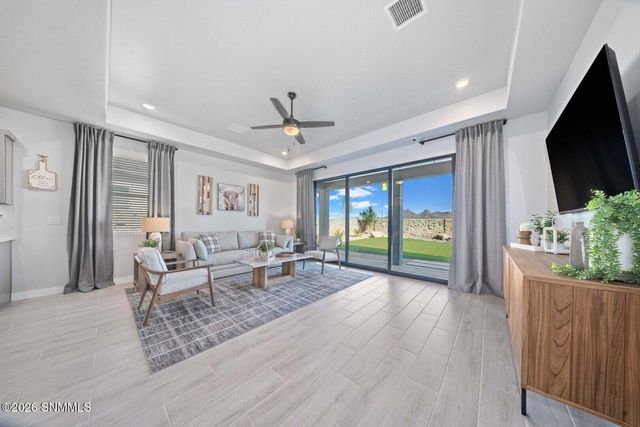 1040 San Cristobal Drive, Las Cruces, NM 88012