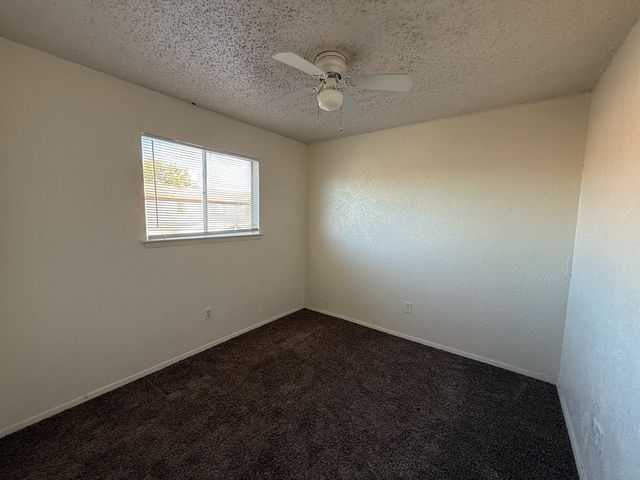 1021 Pleasant Valley Lane, Arlington, TX 76015