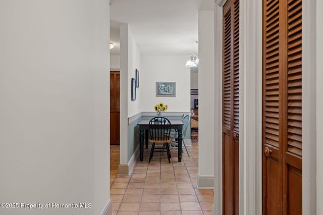 8725 Quail Run Drive, Wesley Chapel, FL 33544