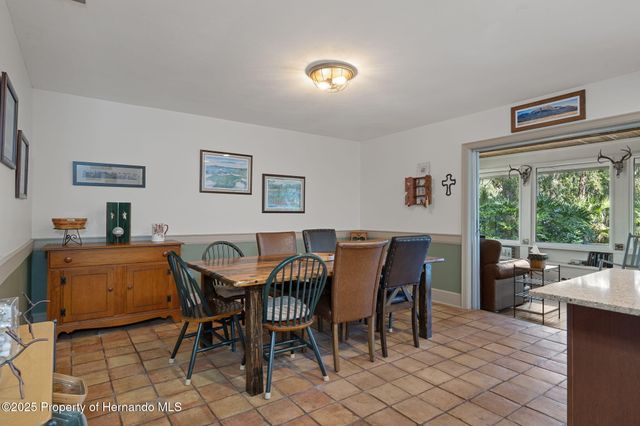 8725 Quail Run Drive, Wesley Chapel, FL 33544