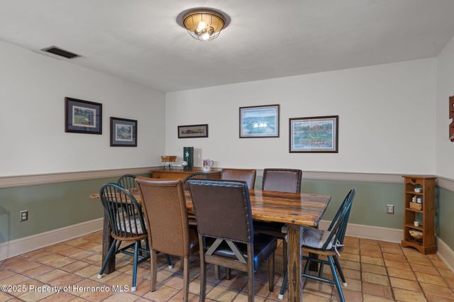 8725 Quail Run Drive, Wesley Chapel, FL 33544