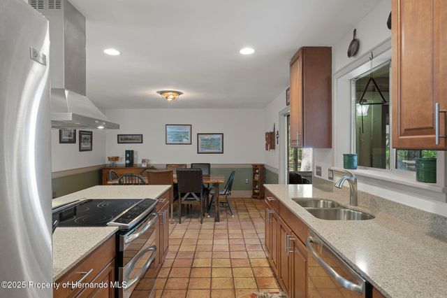 8725 Quail Run Drive, Wesley Chapel, FL 33544