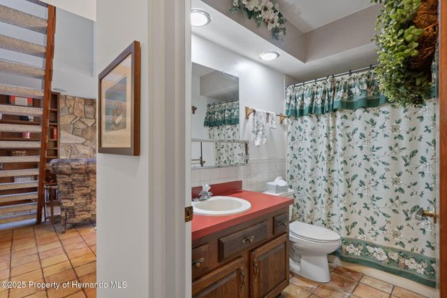 8725 Quail Run Drive, Wesley Chapel, FL 33544