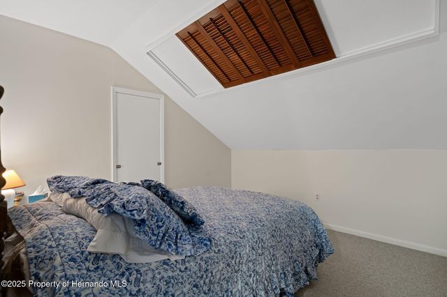 8725 Quail Run Drive, Wesley Chapel, FL 33544