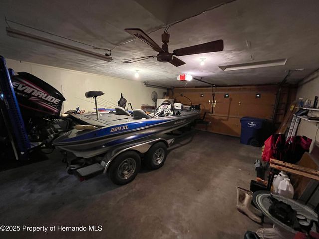 8725 Quail Run Drive, Wesley Chapel, FL 33544