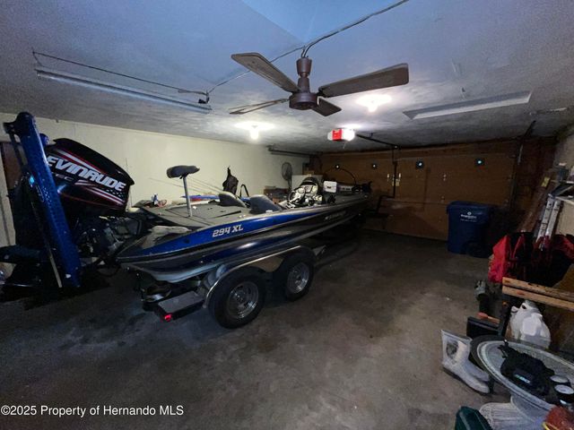 8725 Quail Run Drive, Wesley Chapel, FL 33544