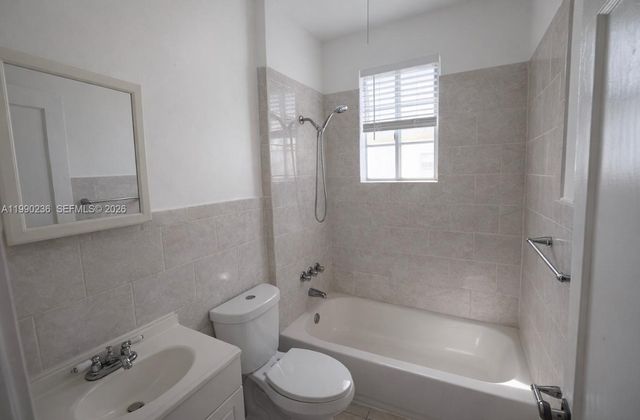 1563 SW 2nd St 8, Miami, FL 33135