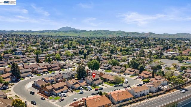 1324 Almondwood Dr, Antioch, CA 94509