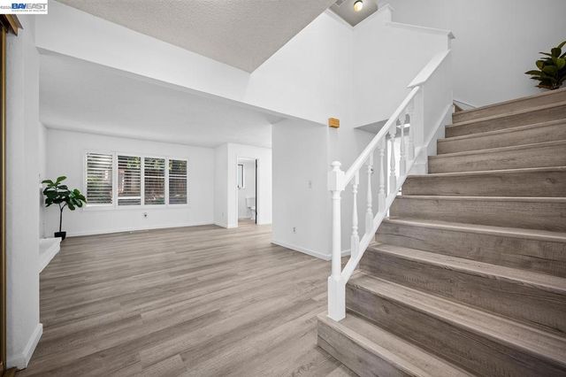 1324 Almondwood Dr, Antioch, CA 94509