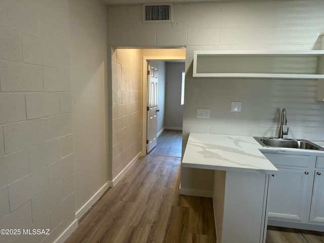 645 W Mabel Street, Tucson, AZ 85705