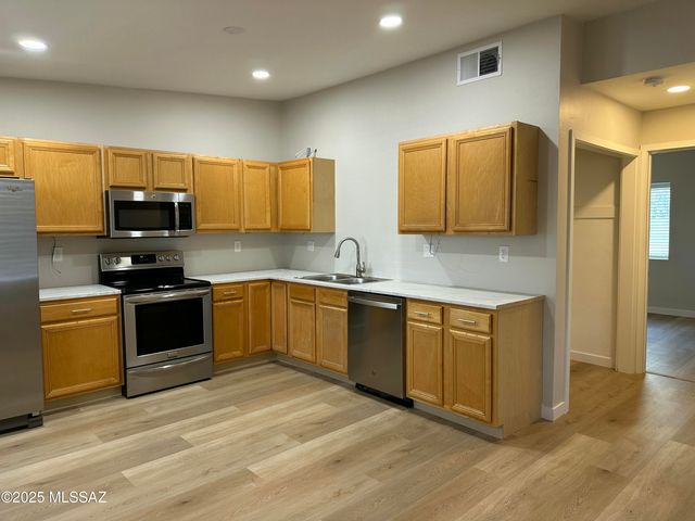 645 W Mabel Street, Tucson, AZ 85705