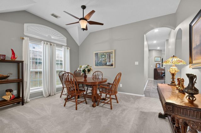 2410 Avalon Trace Lane, Pearland, TX 77581