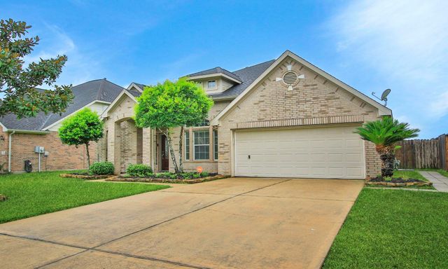 2410 Avalon Trace Lane, Pearland, TX 77581