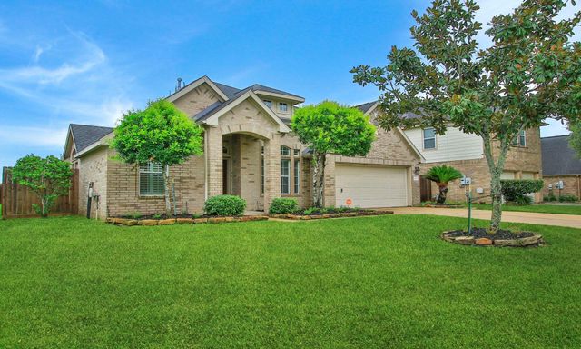 2410 Avalon Trace Lane, Pearland, TX 77581