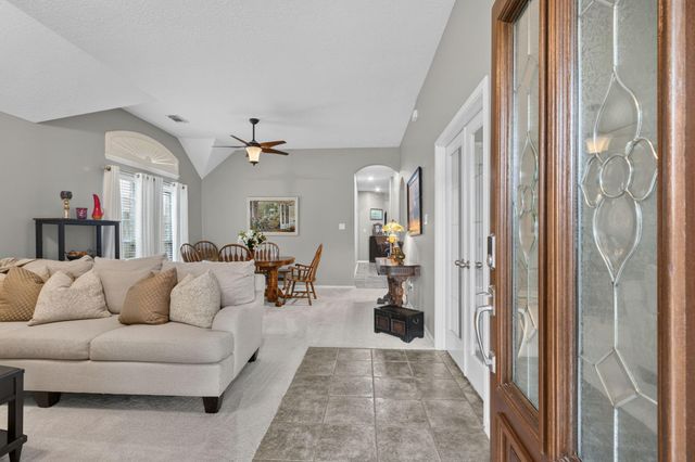 2410 Avalon Trace Lane, Pearland, TX 77581