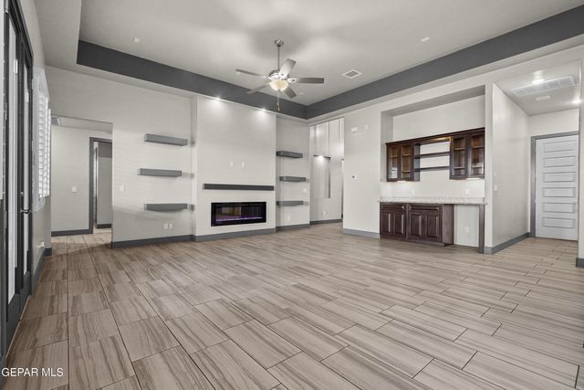 7379 MULE TEAM Drive, El Paso, TX 79911