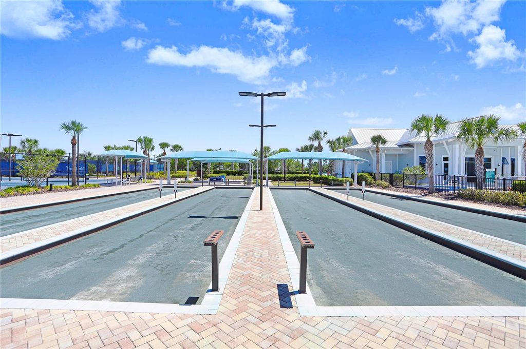 Image 37 of property listing at 19557 SHIP WHEEL WAY, Land O Lakes, FL 34638