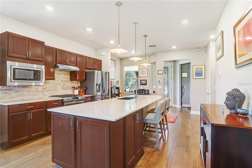 Image 6 of property listing at 19557 SHIP WHEEL WAY, Land O Lakes, FL 34638