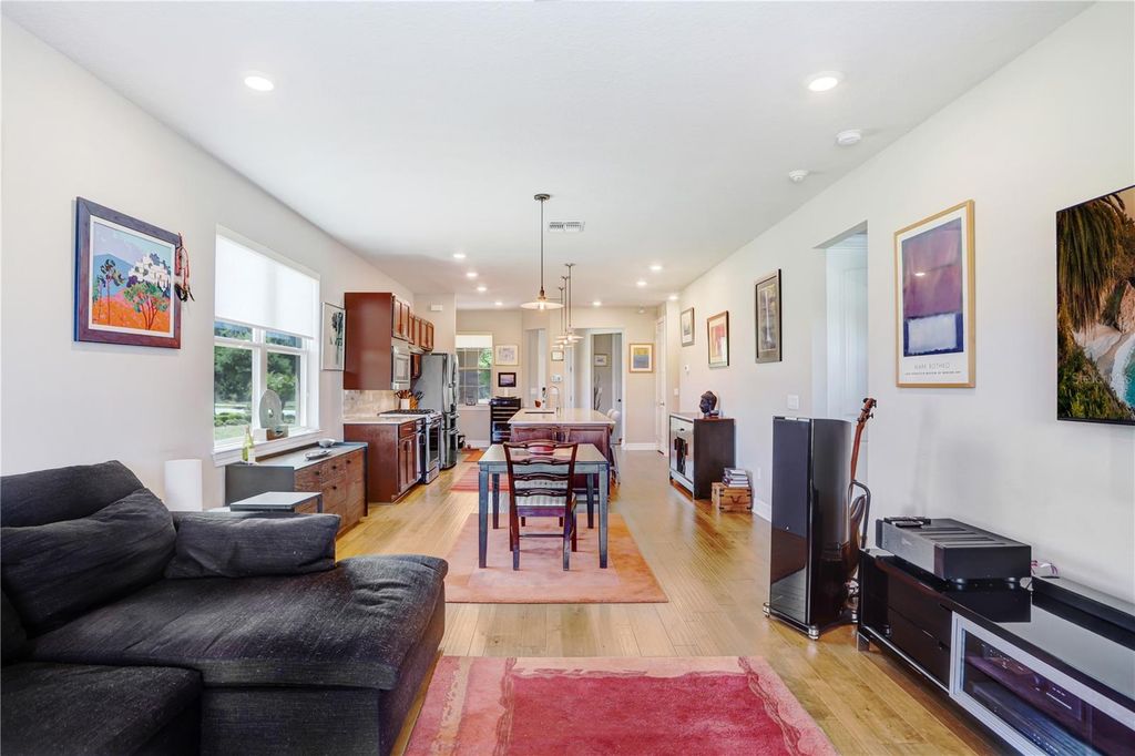 Image 10 of property listing at 19557 SHIP WHEEL WAY, Land O Lakes, FL 34638