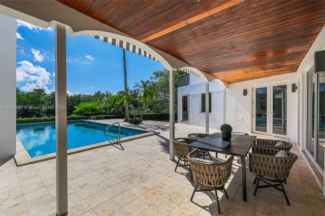 184 Paloma Dr, Coral Gables, FL 33143