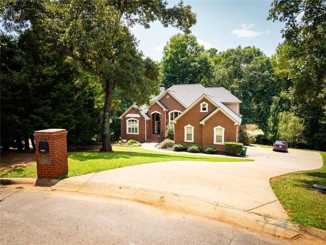 12426 Edgewater Drive, Hampton, GA 30228