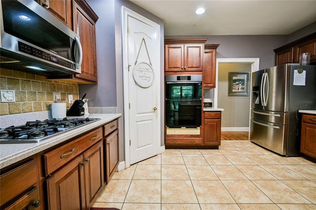 12426 Edgewater Drive, Hampton, GA 30228