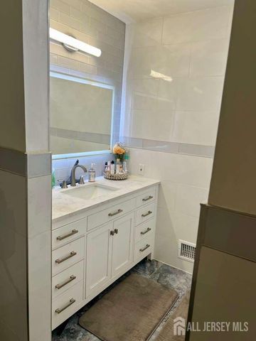 214 Gambocz Court, South Brunswick, NJ 08852