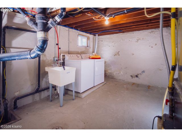 1253 N Baldwin St, Portland, OR 97217