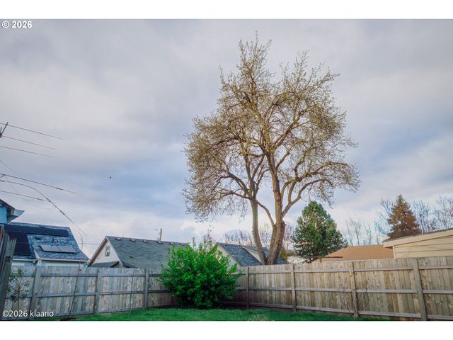 1253 N Baldwin St, Portland, OR 97217