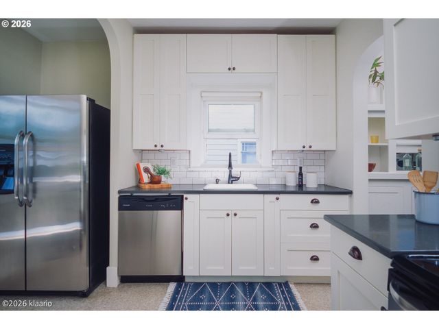 1253 N Baldwin St, Portland, OR 97217