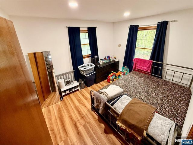 154 Cork Hill, Franklin, NJ 07416
