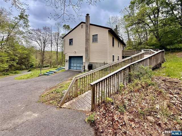 154 Cork Hill, Franklin, NJ 07416