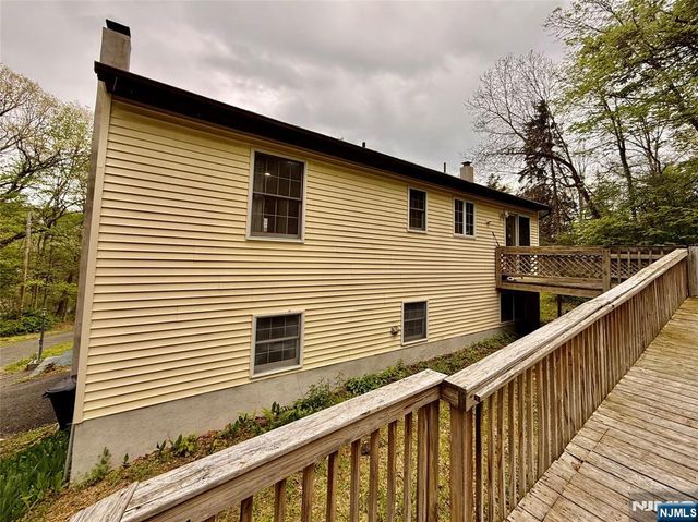 154 Cork Hill, Franklin, NJ 07416
