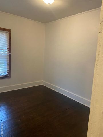 10053 Quincy Street, Detroit, MI 48204