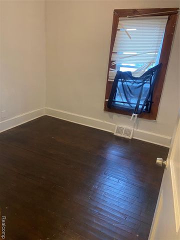 10053 Quincy Street, Detroit, MI 48204