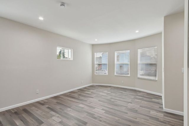 842 E 17th St, Oakland, CA 94606