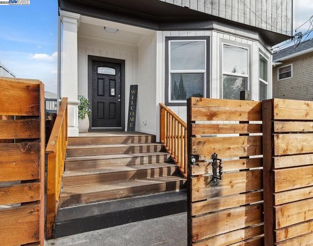 842 E 17th St, Oakland, CA 94606