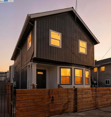 842 E 17th St, Oakland, CA 94606